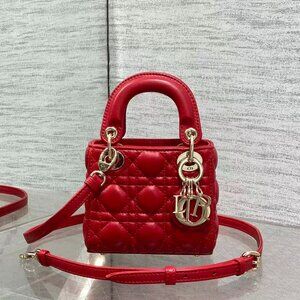 Classic DIOR Bag: A Stylish and Versatile Choice for Elegance